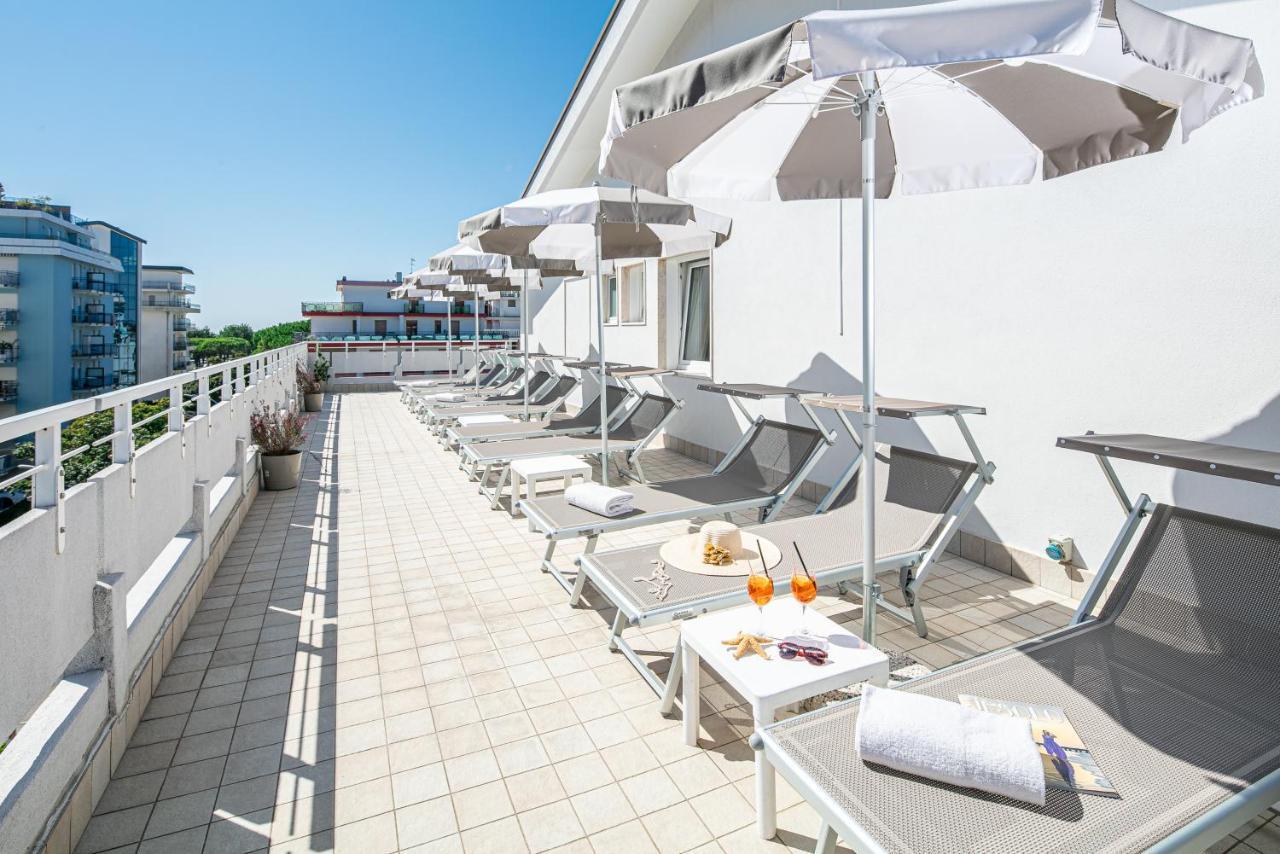 Hotel Pigalle Lido di Jesolo Exterior photo