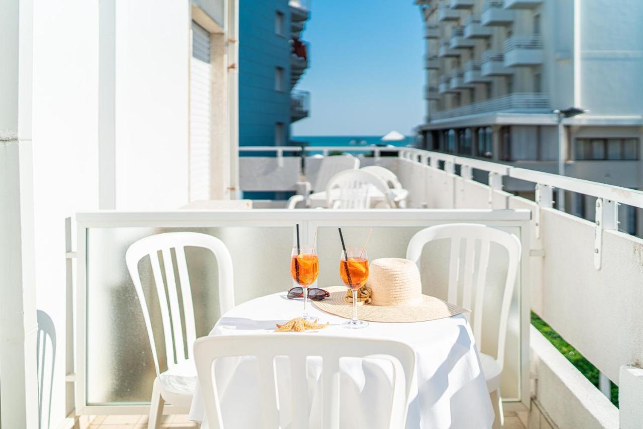 Hotel Pigalle Lido di Jesolo Exterior photo